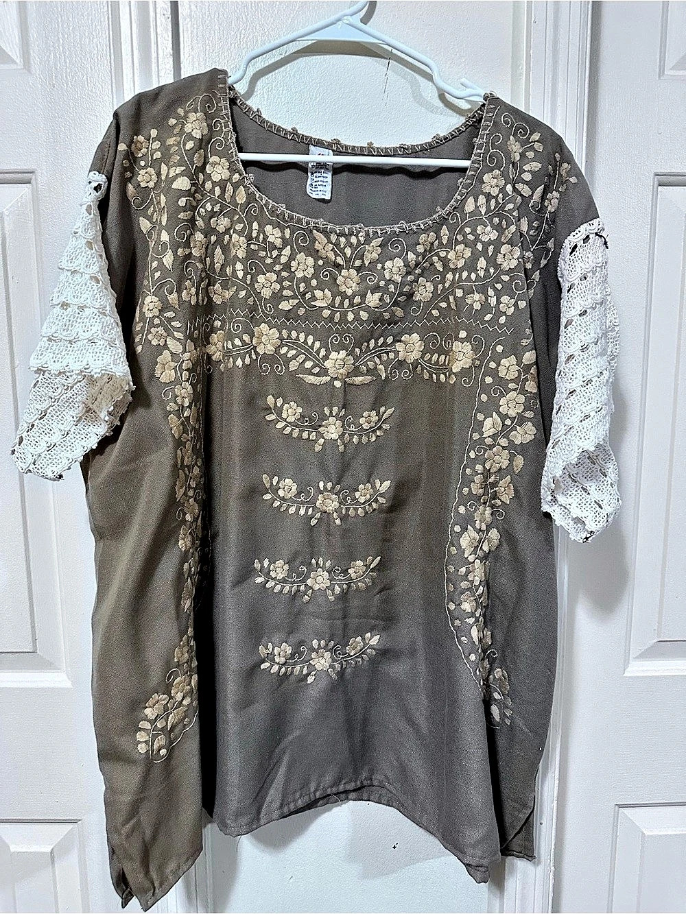 Alfred Dunner Floral Embroidered Lace Sleeve Tunic Size 3X